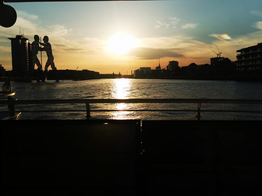 Berlin: Exclusive Boat Tour on a Solar-Powered Catamaran - House of World Cultures (pregnant oyster) turn-around and the return