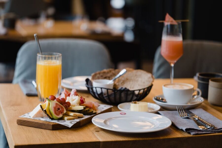 Berlin: Fine Dining Breakfast with Champagne in Schoneberg - Practical Tips for a 2-Hour Brunch Morning in Berlin