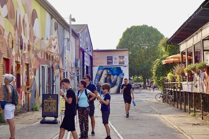 Berlin Food & Cultural Tour: Must-Try German & Berliner Classics - Stop 1: East Side Gallery and the Wall that turned into public art