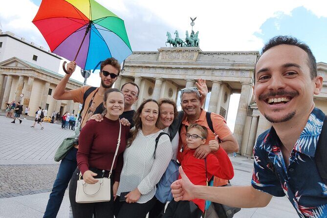 BERLIN FULL in 3.5h (Guide + Headphones) - Alexanderplatz and Museum Island: Orientation in Two Iconic Zones