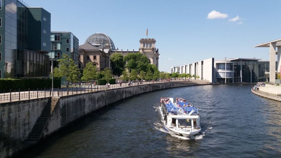 Berlin: Government District around the Reichstag Guided Tour - Who this Reichstag government district tour is best for