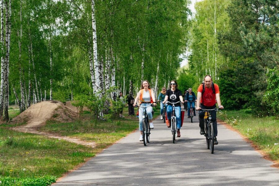 Berlin: Green City Guided Bike Tour - Pace, photos, and what to wear so the ride stays fun