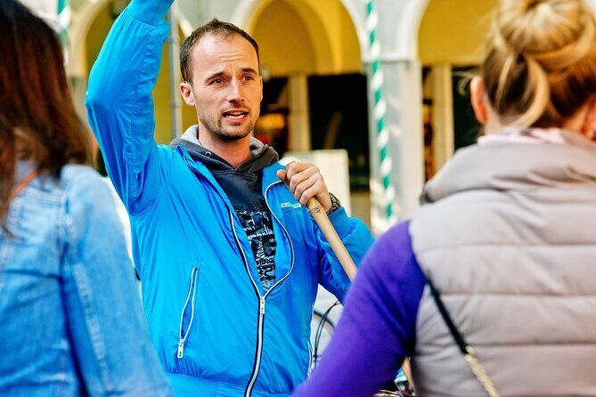 Berlin: Guided Bike Tour to Explore the Highlights - Museum Island and Prenzlauer Berg: Two Different Ways the Tour Splits by Language