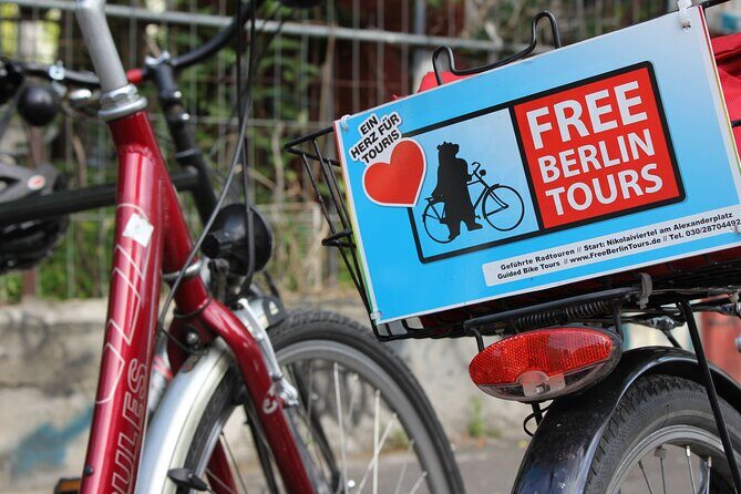 Berlin: Guided Private Bike Tour to Explore the Highlights - Cold War edge in motion: Checkpoint Charlie (English version)