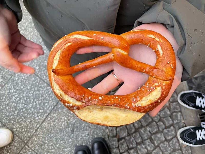 Berlin: Guided Street Food Tour with Tastings - Why Mitte works so well for a street-food tour