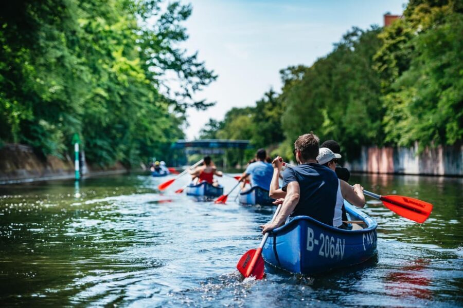 Berlin: Guided Tour by Canoe - How hard is canoeing here, and what should you wear?