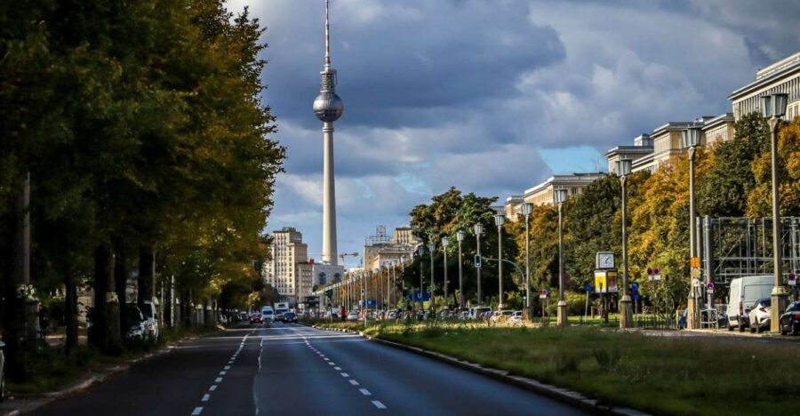 Berlin: Guided Walking Tour in English - Meeting at Rotes Rathaus by the TV Tower and Neptune Fountain