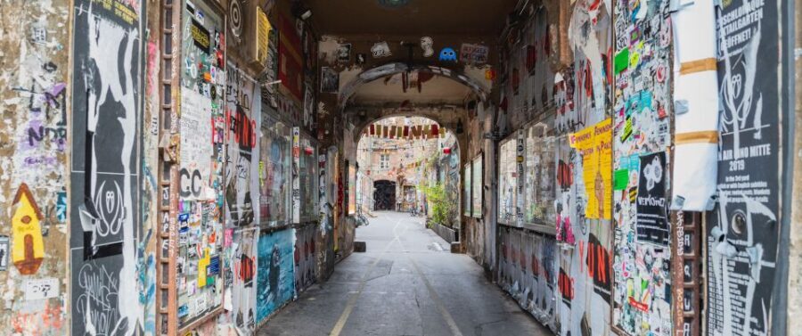 Berlin: Hidden Backyards Guided Walking Tour - Getting Started at BUTLERS Berlin Hackescher Markt