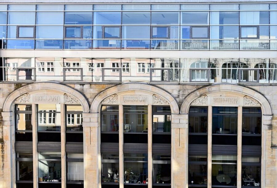 Berlin: Hidden gems around the Gendarmenmarkt - Guided walking tour - German Cathedral, French Cathedral, and the Konzerthaus: architecture you can actually read