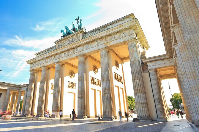 Berlin Highlights Self guided scavenger hunt and Walking Tour - How the Smartphone City Escape Game Works (No Guide, No Fixed Route Time)