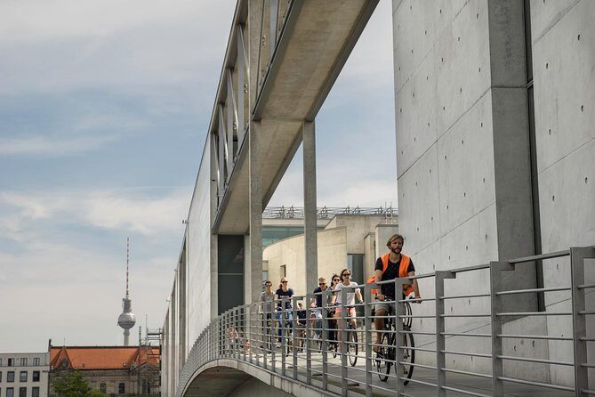 Berlin Highlights Sightseeing Bike Tour in Small Groups - Why this 3.5-hour Berlin bike tour is a smart move