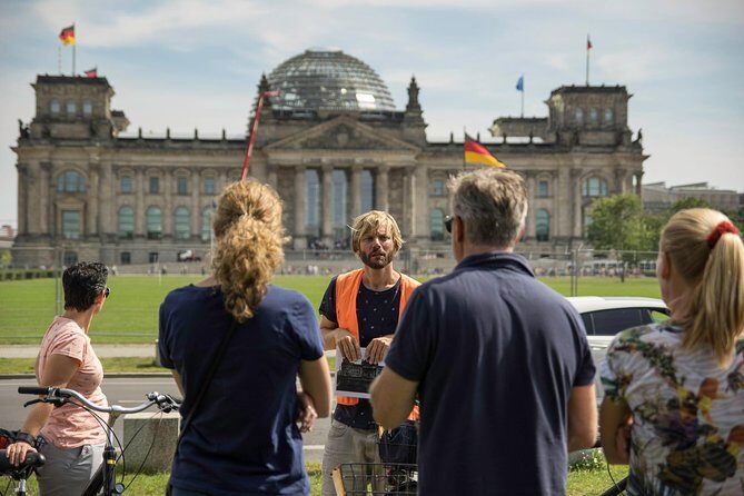 Berlin Highlights Sightseeing Bike Tour in Small Groups - Memorial of the Berlin Wall: where the tour turns serious