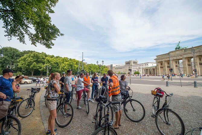 Berlin Highlights Sightseeing Bike Tour in Small Groups - Holocaust Memorial and Museum Island: stopping without losing momentum