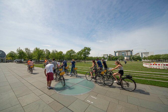 Berlin Highlights Sightseeing Bike Tour in Small Groups - Zoo park, Victory Column, and Checkpoint Charlie: power, memory, and a border crossing