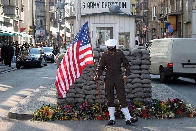 Berlin Highlights Walking Tour - Checkpoint Charlie: Cold War tension you can almost hear