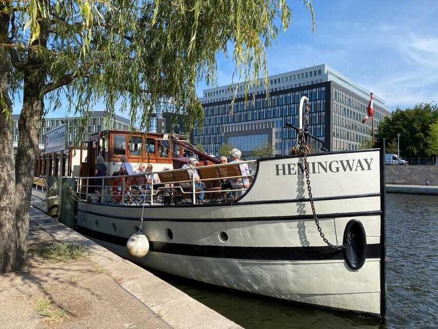 Berlin: Historic Boat Sightseeing City Center Tour - Key things to know before you go