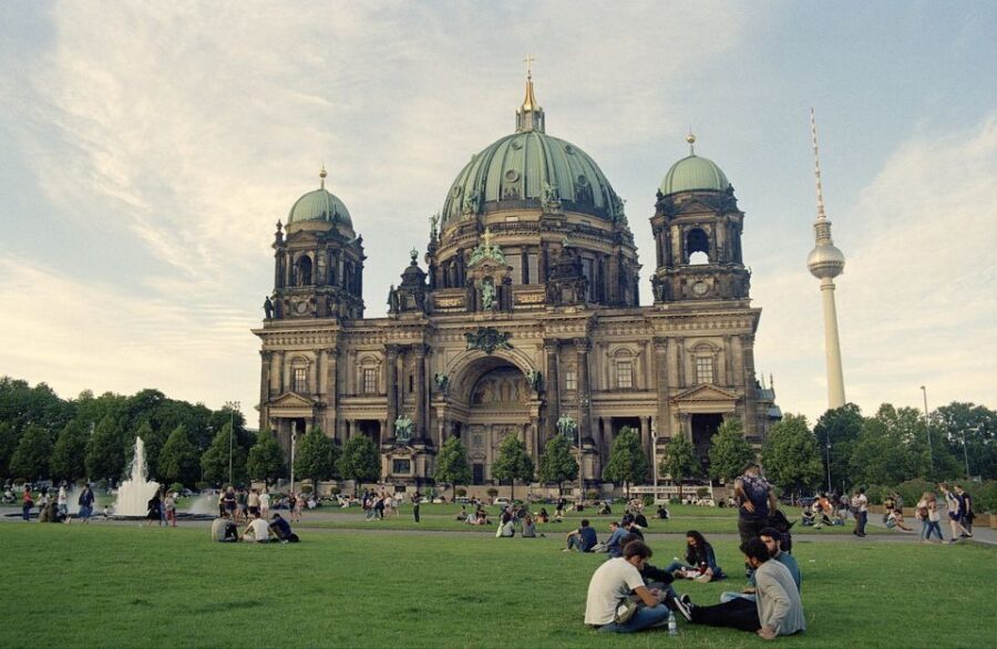 Berlin Historical Highlights Walking Tour - Museum Island and the Humboldt Forum: Museums Meet Modern Berlin