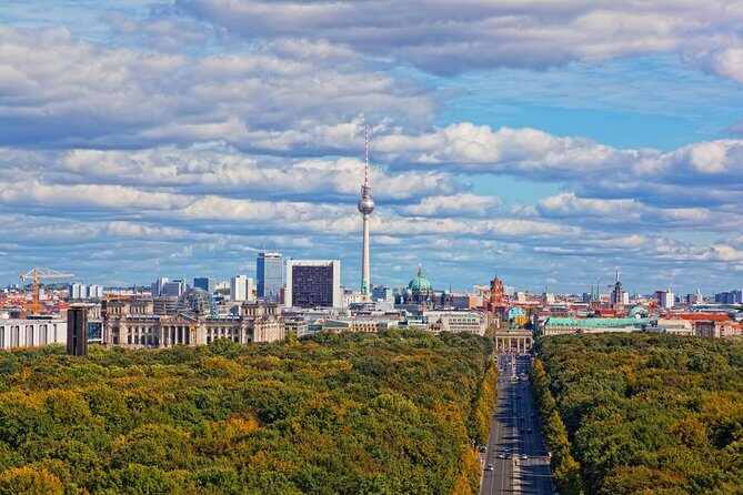 Berlin History Walking Tour with a French-Speaking Guide - Potsdamer Platz to Checkpoint Charlie: getting your bearings the hard way