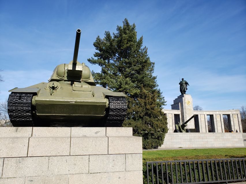 Berlin: Hitler and the Third Reich - a private walking tour - Tiergarten’s Soviet War Memorial: two wars, one city