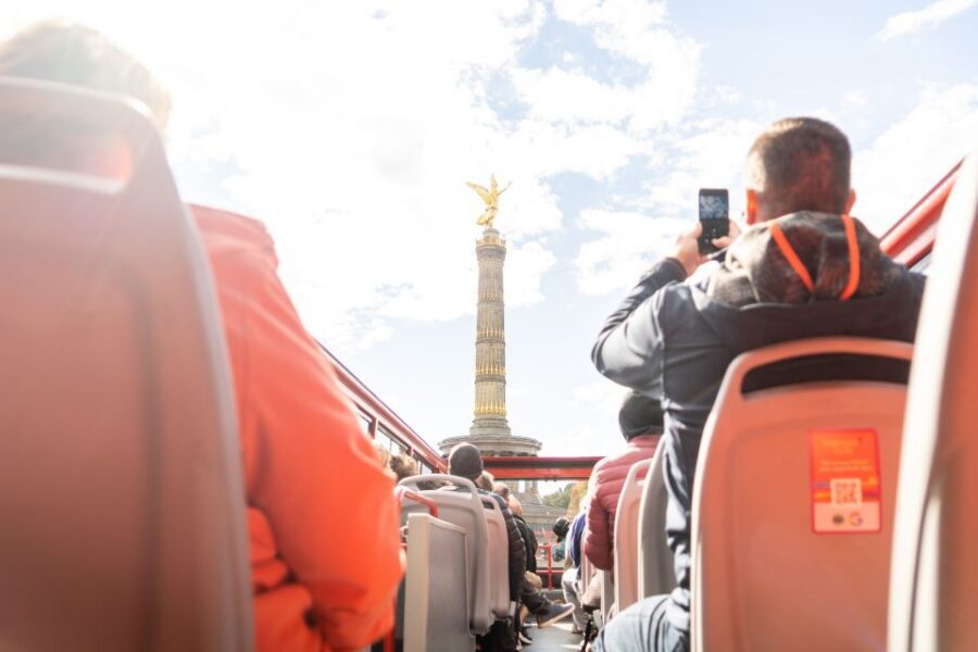 Berlin: Hop-On-Hop-Off Bus with Boat Cruise Option - DomAquarée, Lustgarten, Unter den Linden, and the Brandenburg Gate axis
