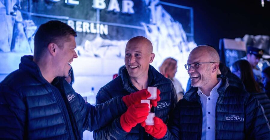 Berlin: Icebar Entrance with Complimentary Drinks - Icebar Berlin at Alexanderplatz: a shipwreck story in a glass