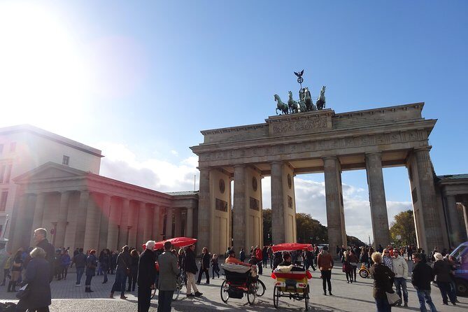 Berlin in one day – day tour with an expert guide - East Side Gallery, Museum Island, and the “Berlin as evidence” approach