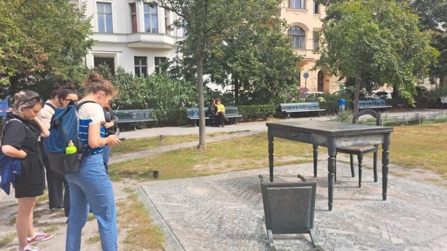 Berlin: Jewish Walking Tour including World War II - Before you go: practical tips that make the tour easier