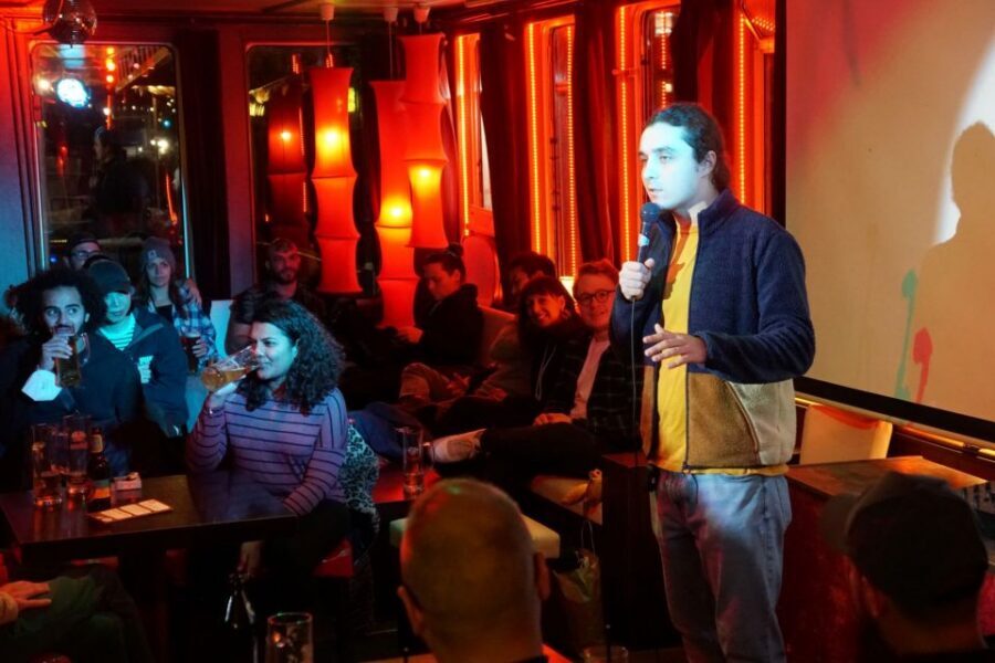 Berlin: Laughing Spree Comedy Show on a Boat - East Side Gallery Views You Can Actually Use