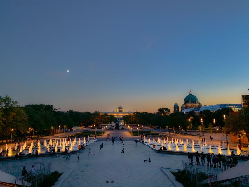 Berlin: Live-Guided Evening Sightseeing Tour by Open-top Bus - Getting started at Alexanderplatz without the stress