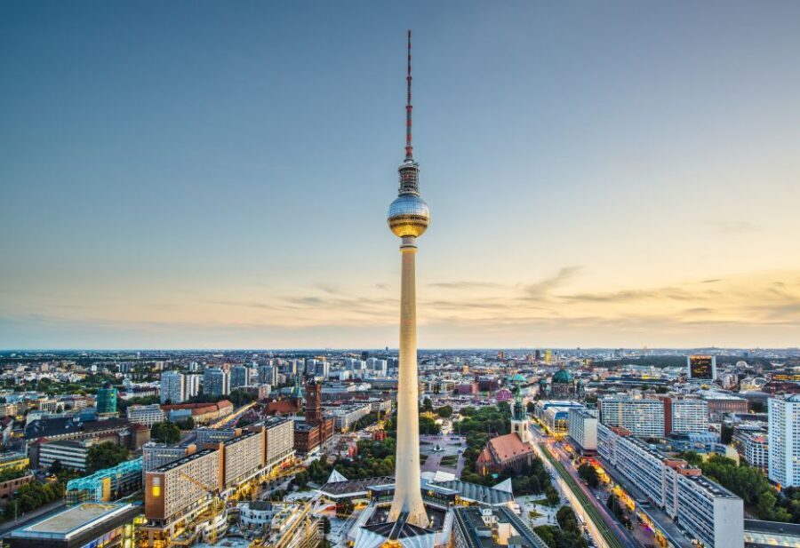 Berlin: Mitte Culinary Food Tour - Guides, Question-Friendly Energy, and What a Personal Touch Feels Like