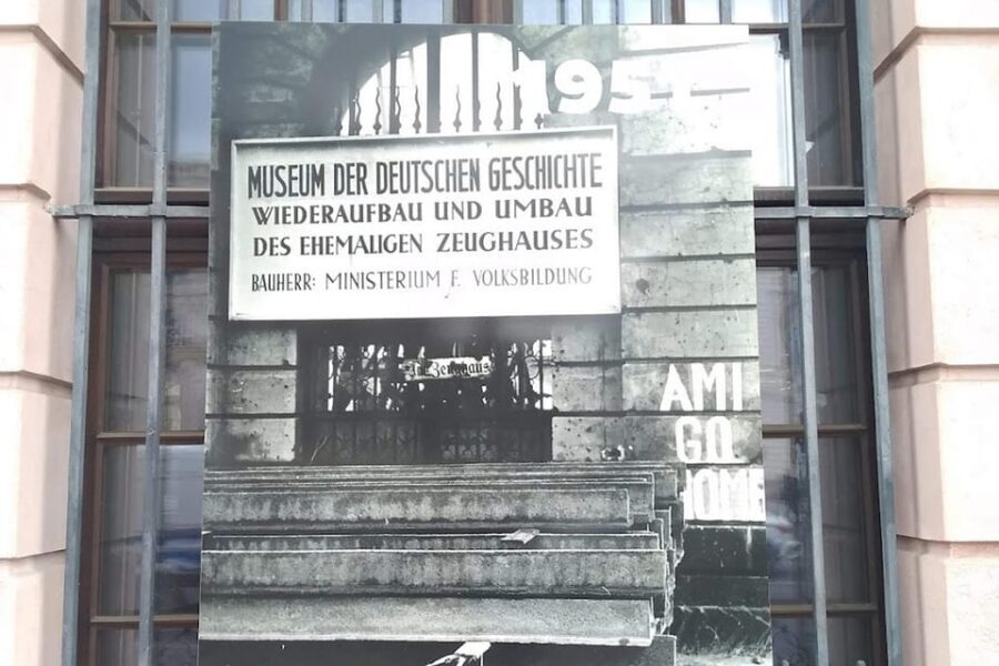 Berlin: Museum Island Guided Walking Tour - Historical harbor and the ship lock: Berlin shows a maritime side