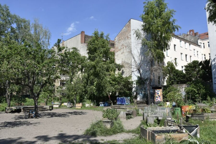 Berlin: Old Neukölln Private Walking Tour - Rixdorf fires: how dramatic events changed what you see later