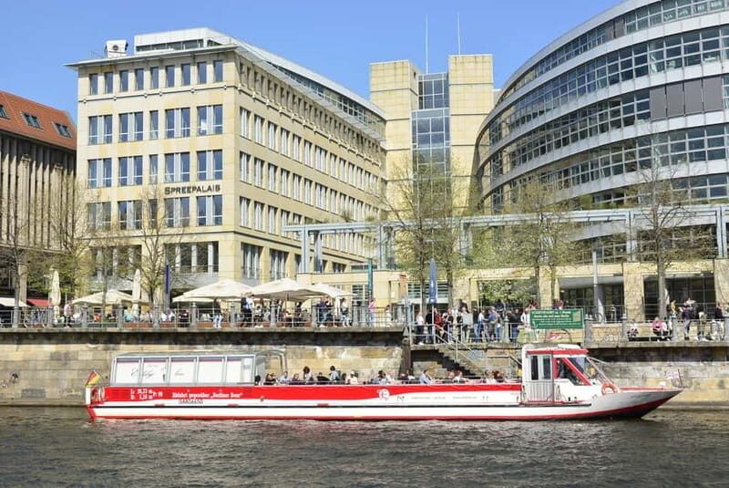 Berlin: Panoramic Boat Tour with Bilingual Audio Guide - Getting to the Hadynski pier and timing your arrival