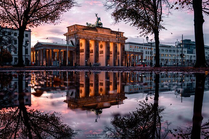 BERLIN PHOTO TOUR with a professional Photographer from Berlin - What 90 minutes feels like in Berlin