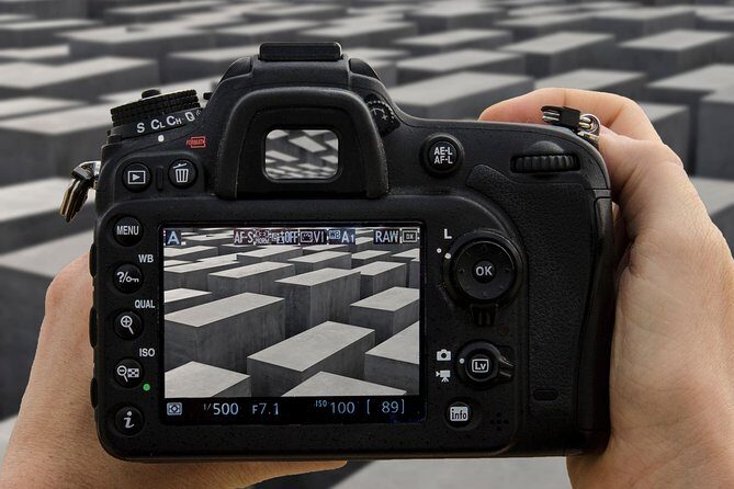 Berlin Photography Masterclass - Private Photography Lesson - Starting at Pariser Platz: Brandenburg Gate and Reichstag Back-to-Back