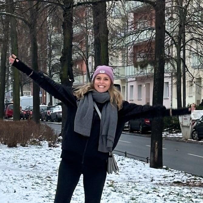 Berlin: Prenzlauer Berg District Guided Walking Tour - Price and pace: what $23 buys you in 2.5 hours