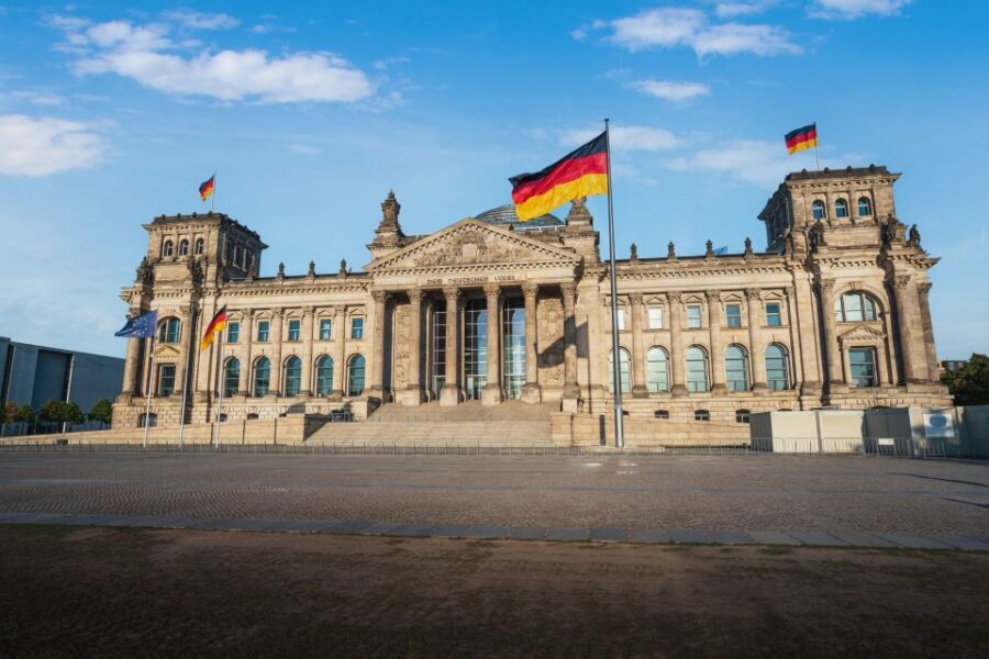 Berlin: Private 2-Hour Sightseeing Tour in Classic GDR Van - Riding the Barkas B1000: why the DDR van changes the whole view