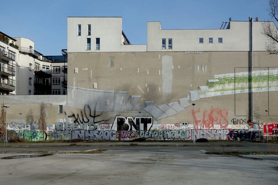 Berlin: Private Kreuzberg Street Art Walking Tour - Price and Value for a 5-Person Private Group