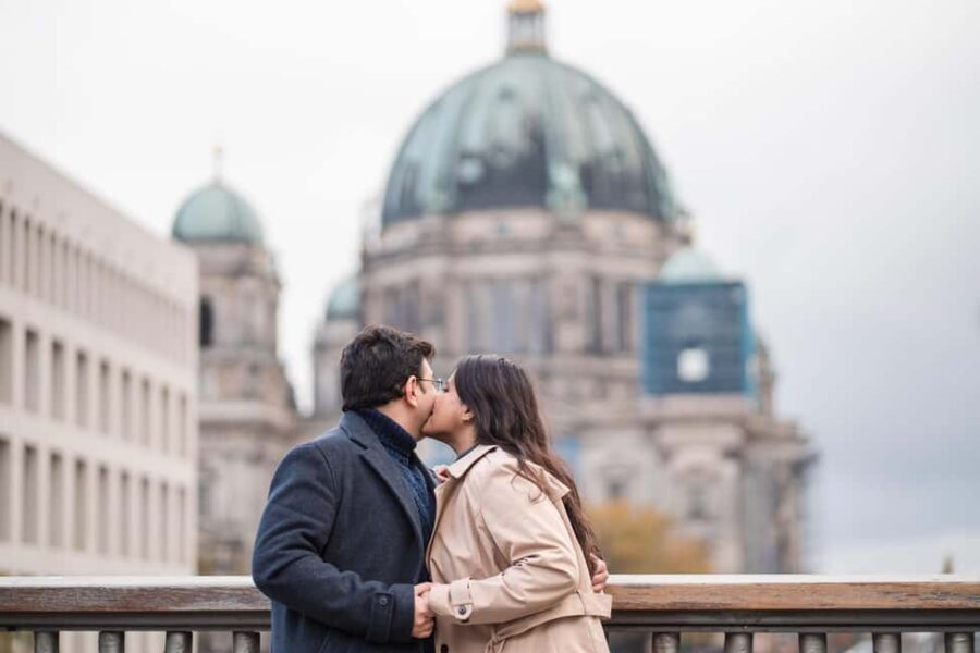 Berlin: Private Photo Session with Professional Photographer - Museum Island: getting iconic photos without the selfie stress