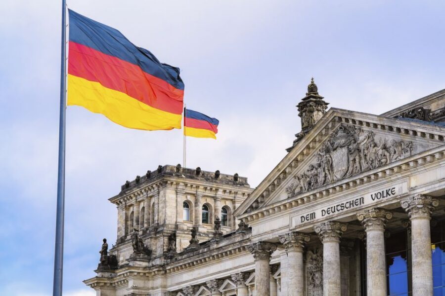 Berlin: Private Reichstag and Glass Dome Tour - The Reichstag rooftop terrace: your view before the big climb