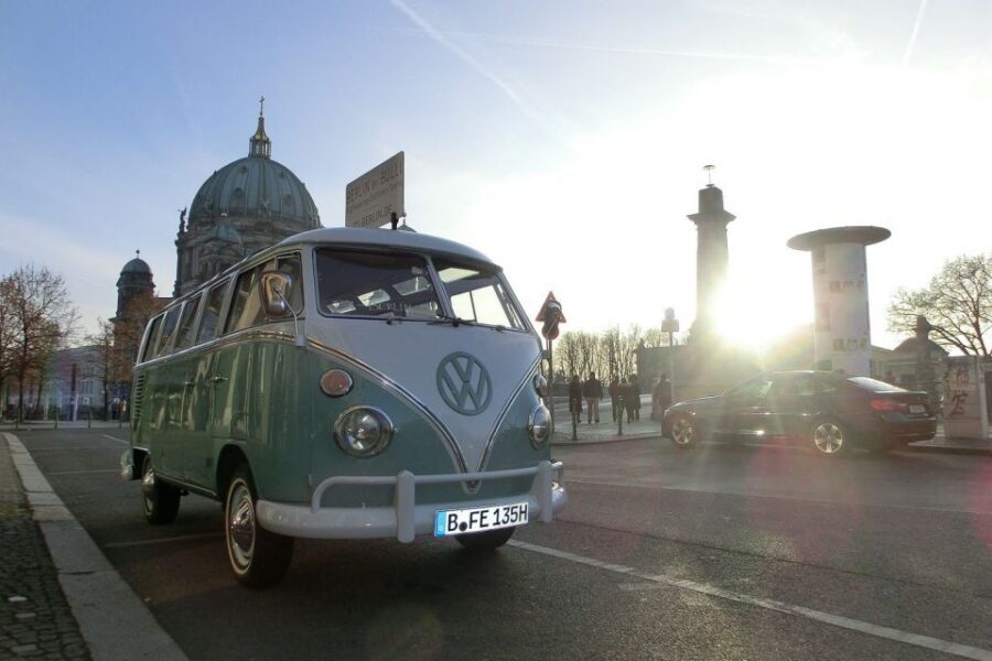 Berlin: Private Sightseeing Tour in Iconic Oldtimer VW Bus - The 2-hour private format: what you really get in your time