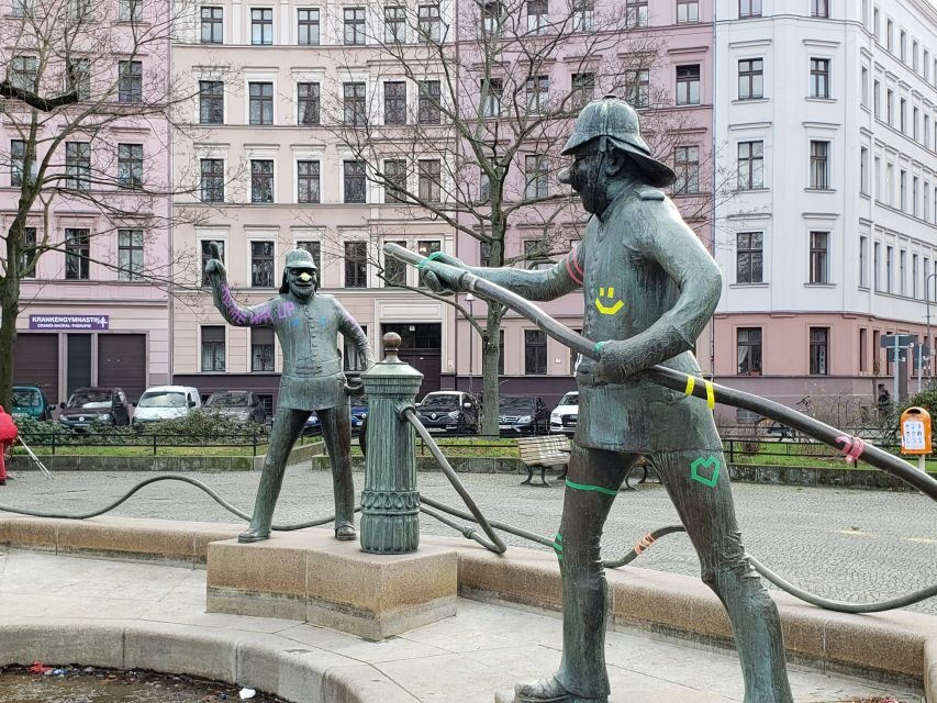 Berlin: Private tour through the district of Kreuzberg - Key things you’ll notice on this Kreuzberg tour