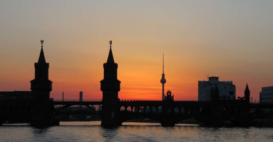 Berlin: Private Walking Tour with a Local - What Happens During the Walk: photo stops, guided chat, and scenic pauses