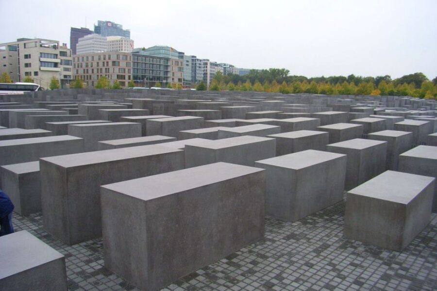 Berlin: Private Walking Tour with a Local Guide - The Crown Prince’s Palace and major landmarks along the route