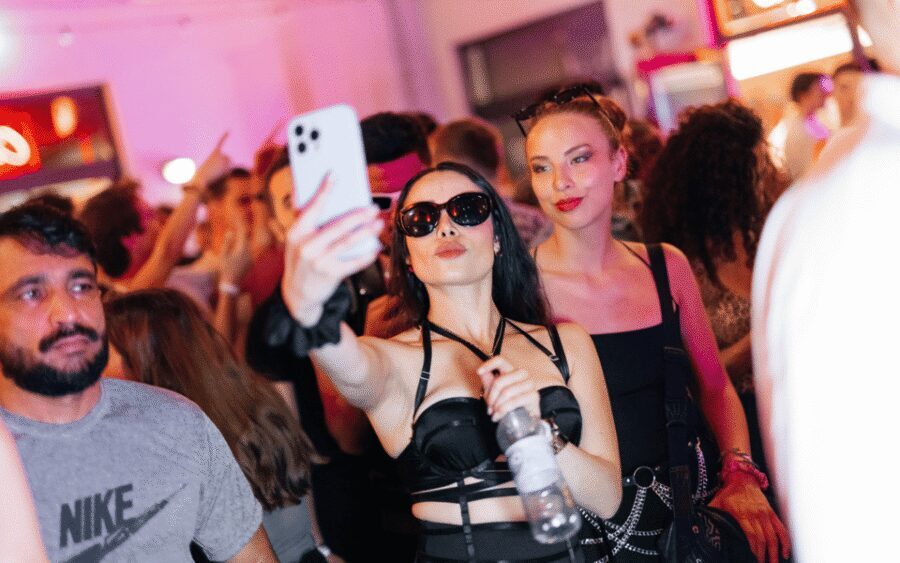 Berlin: Pub Crawl with Shots and VIP Club Entry - The 6-Hour Flow: How the Crawl Actually Feels