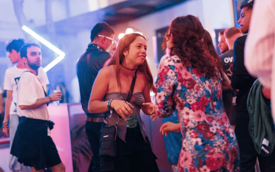 Berlin: Pub Crawl with Shots and VIP Club Entry - Mitte and Friedrichshain After Dark: Two Neighborhoods, Two Moods
