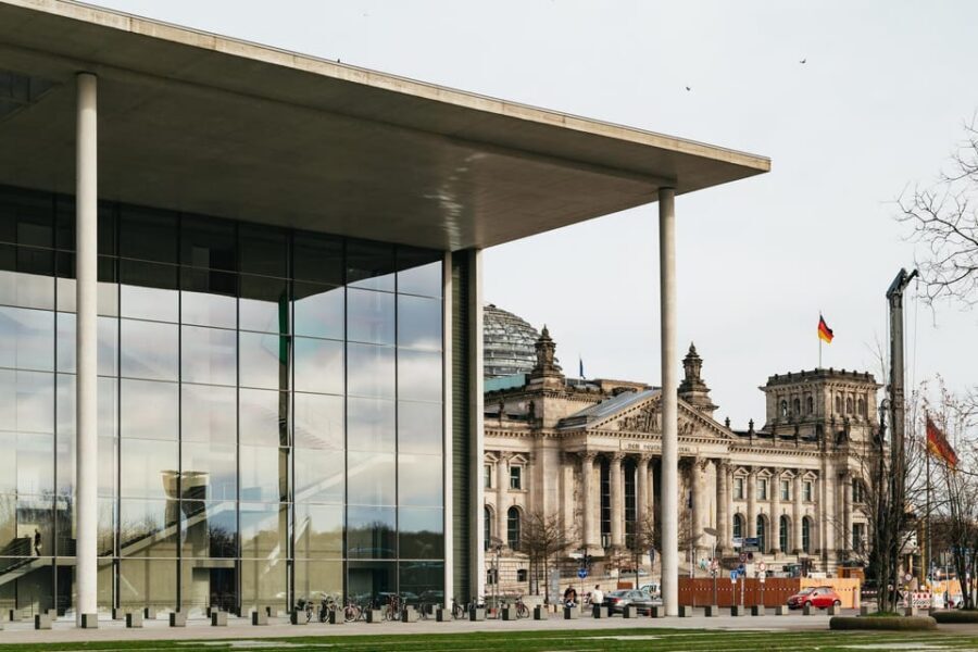 Berlin: Reichstag, Dome and Government District Guided Tour - How to get the most out of your 2–2.5 hours