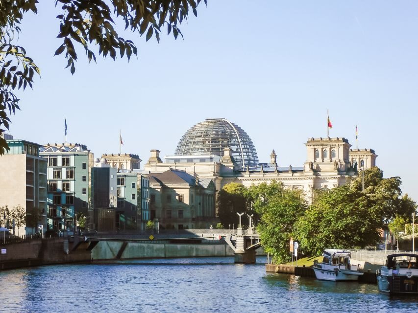 Berlin: Reichstag, Plenary Chamber, Cupola & Government Tour - Entering the Reichstag without the usual headache