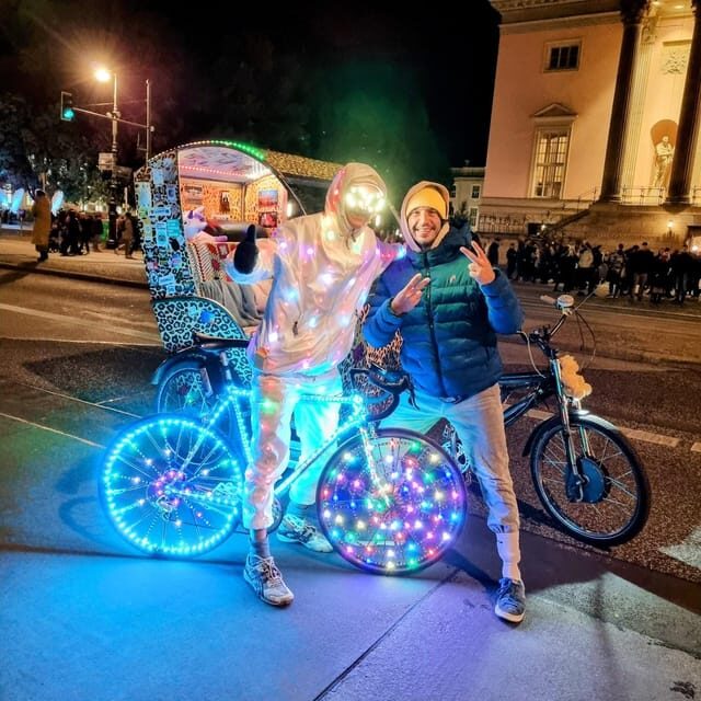 Berlin Rickshaw Tour -2 hours & hotel pickup - groups up to 16 people - Who this rickshaw tour suits best