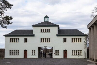 Berlin: Sachsenhausen Concentration Camp Memorial Tour - Meeting at Alexanderplatz and Getting There by Train